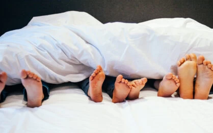 Rodzina wielodzietna w podróży