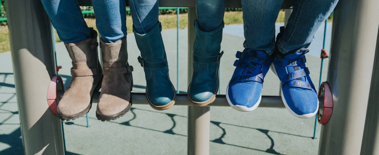 Powrót do szkoły – czyli gdzie kupować buty świetnej jakości w niskich cenach